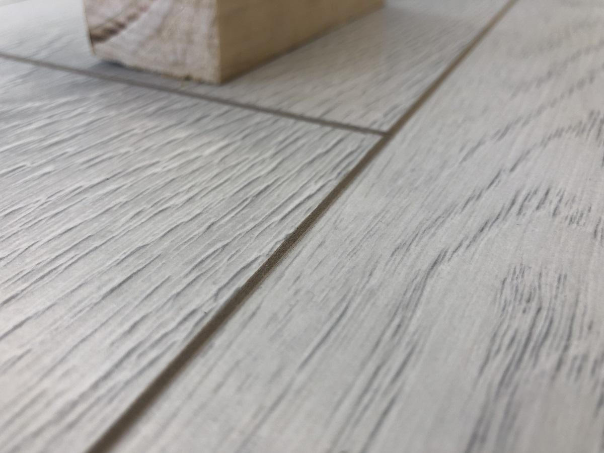 Ламинат "SunFloor" 8/32 4V Вяз Бейкер 36 (1380*193*8 мм) — купить в Симферополе