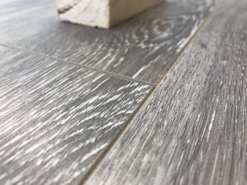 Ламинат "SunFloor" 8/32 4V Дуб Гвинея 34 (1380*193*8 мм) — купить в Симферополе